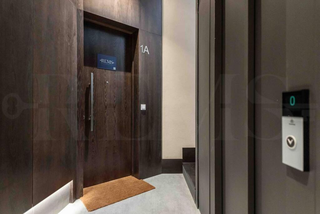 Eclectic & Elegant Apartment By Rems Málaga Esterno foto
